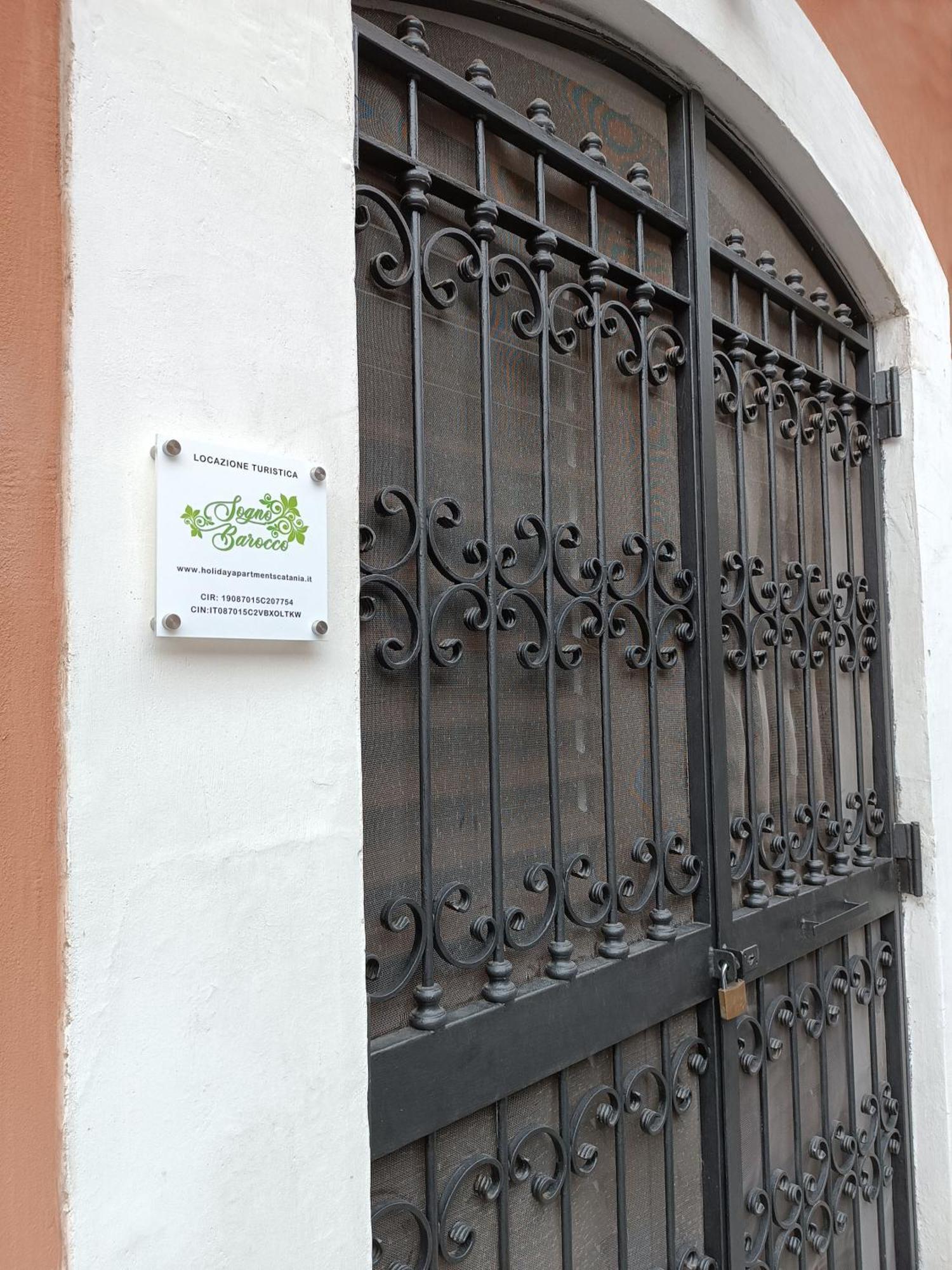 Sogno Barocco Apartment Catania Bagian luar foto